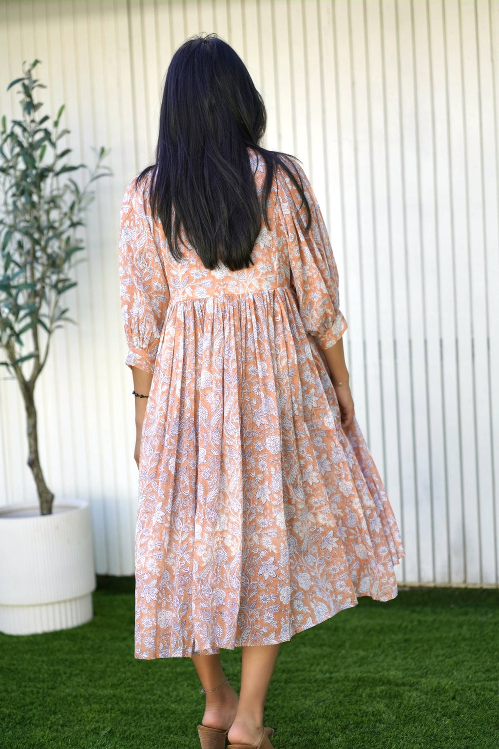 Mylah Midi Dress Block Printed Coral (Apricot)